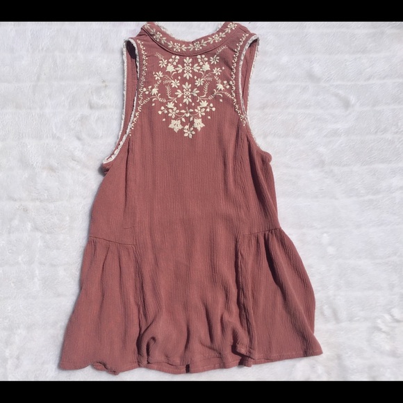 Rue 21 halter top - Picture 1 of 2